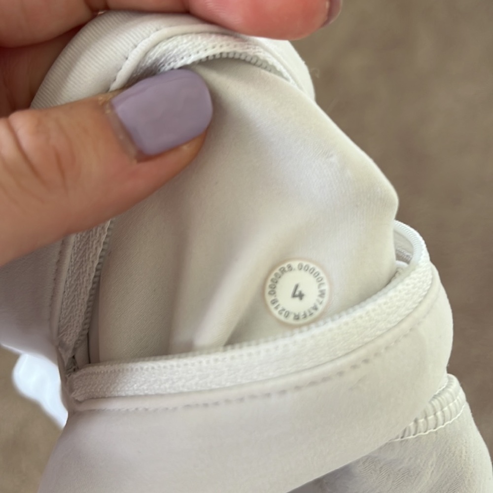 White Lululemon speed ups - Picture 3 of 3